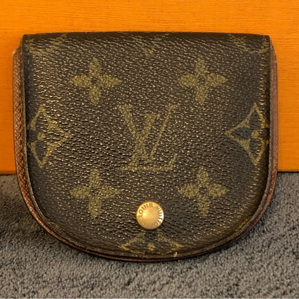 GENUINE LOUIS VUITTON Monogram Coin case